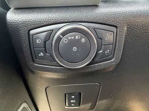 Used 2015 Ford F150 Lariat AWD/4WD image 19