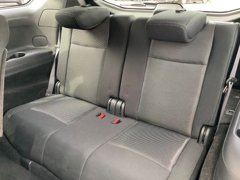 Used 2019 Nissan Pathfinder SV image 14