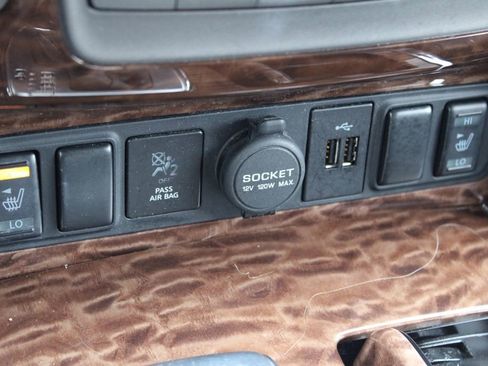 Used 2018 Nissan Armada SL w/ Moonroof Package image 43