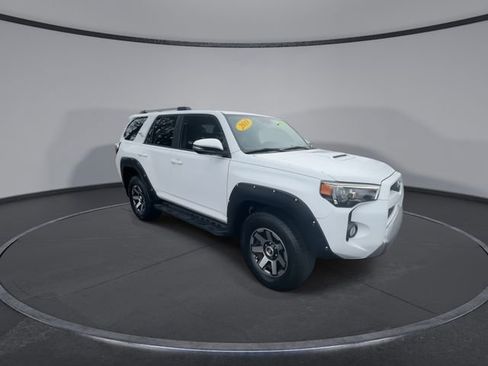 Used 2018 Toyota 4Runner TRD Off-Road Premium image 3