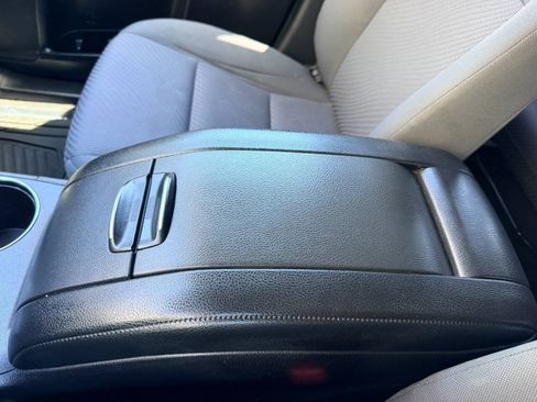 Used 2019 Toyota Highlander LE AWD/4WD image 48