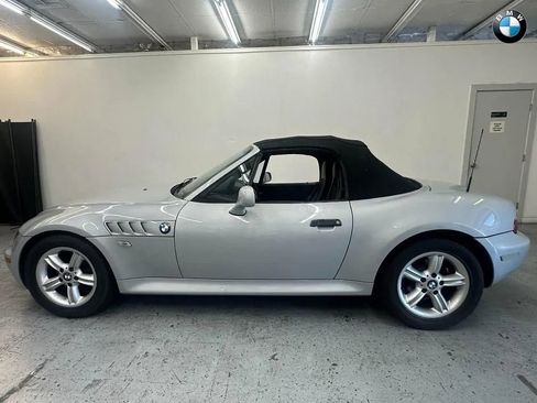 Used 2000 BMW Z3 2.5i image 9