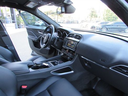 Used 2017 Jaguar F-PACE Premium AWD/4WD image 30