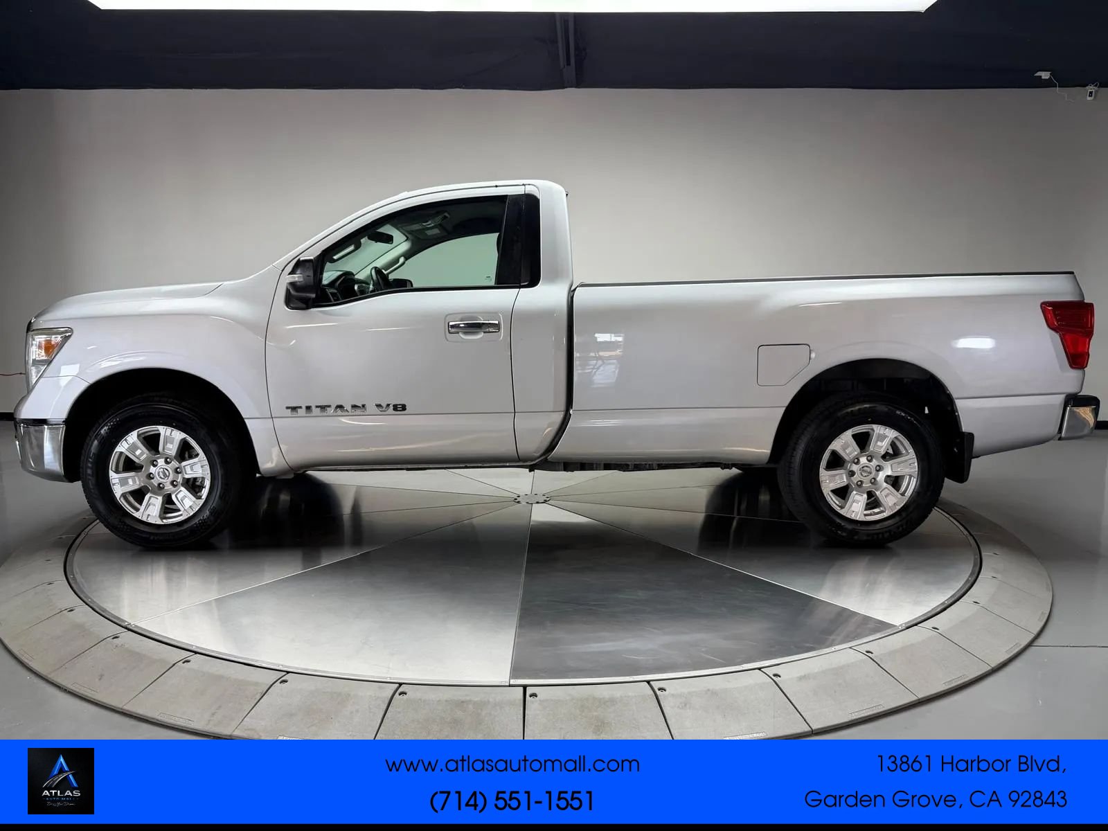 Used 2018 Nissan Titan SV AWD/4WD image 4