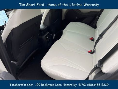 New 2022 Ford Mustang Mach-E Premium image 13