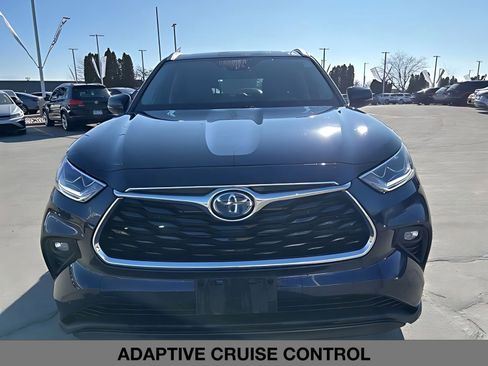 Used 2022 Toyota Highlander Limited image 8
