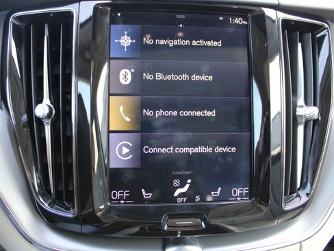 Used 2018 Volvo XC60 T6 Momentum w/ Protection Package Premier image 19