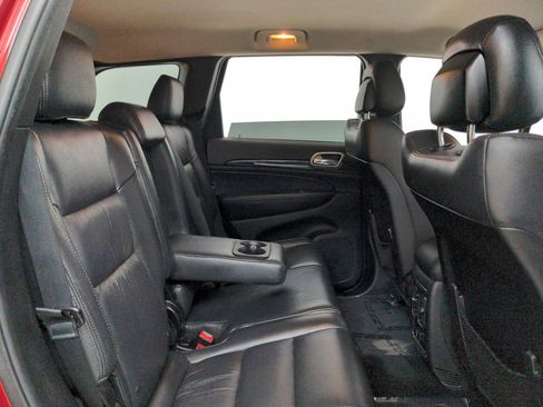Used 2013 Jeep Grand Cherokee Laredo w/ Laredo E Group AWD/4WD image 28