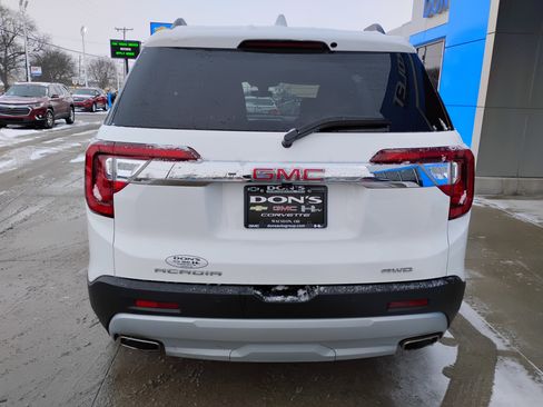 Used 2022 GMC Acadia SLE w/ Driver Convenience Package image 4