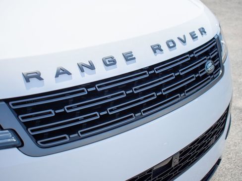 New 2026 Land Rover Range Rover Sport SE AWD/4WD image 15