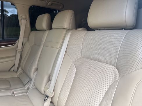 Used 2017 Lexus LX 570 4WD image 23