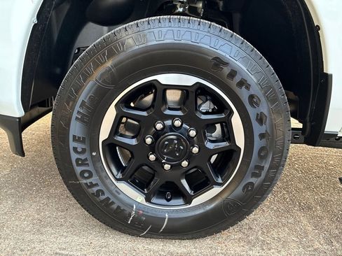 New 2026 RAM 2500 Laramie AWD/4WD image 28