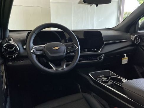 New 2026 Chevrolet Equinox LT w/ Convenience Package II AWD/4WD image 21