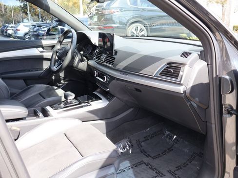 Used 2021 Audi SQ5 Premium w/ Convenience Package image 30