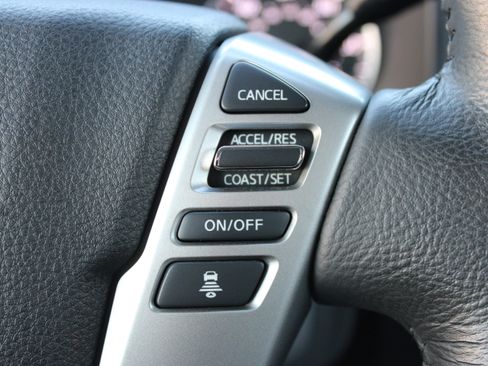 Certified 2024 Nissan Titan SV w/ SV Convenience Package image 27