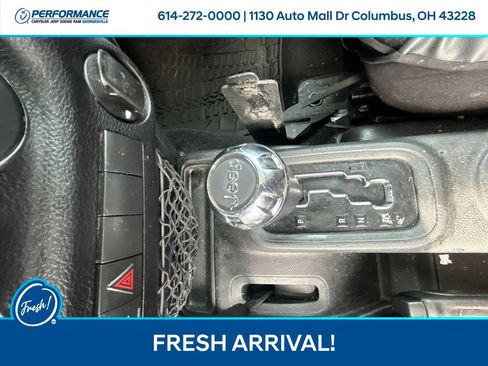 Used 2016 Jeep Wrangler Unlimited Sport w/ Connectivity Group AWD/4WD image 26