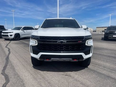 Used 2021 Chevrolet Tahoe Z71 w/ Z71 Signature Package AWD/4WD image 2