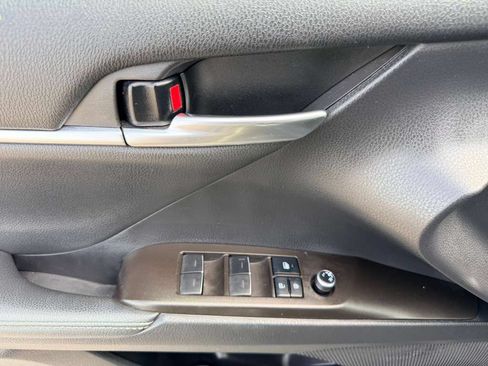 Used 2021 Toyota Camry XLE w/ Navigation Upgrade Package FWD image 12