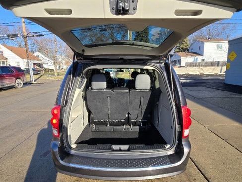 Used 2016 Dodge Grand Caravan SXT image 20