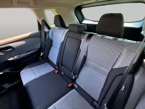 Certified 2023 Nissan Rogue SV FWD image 18