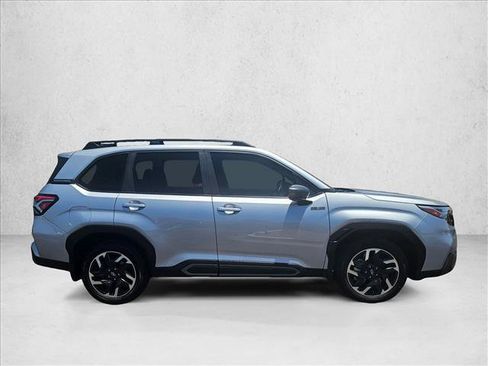 Used 2025 Subaru Forester Limited w/ Popular Package AWD/4WD image 4