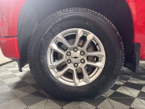 Used 2023 Chevrolet Silverado 1500 RST w/ Z71 Off-Road Package image 10