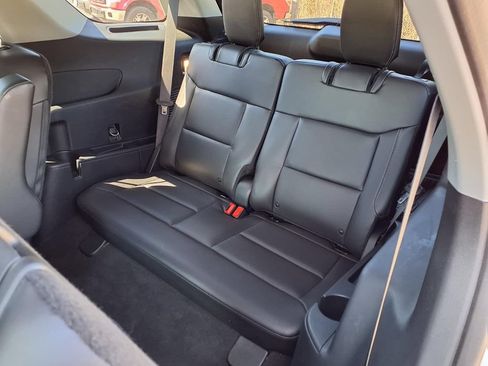 Certified 2022 Ford Explorer XLT w/ Equipment Group 202A AWD/4WD image 28