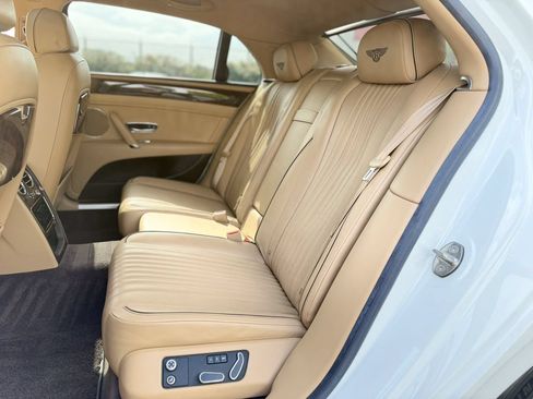 Used 2018 Bentley Flying Spur S V8 AWD/4WD image 17