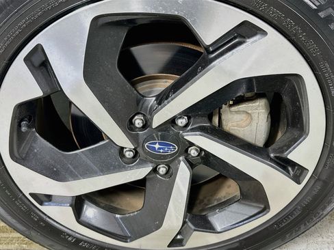 Used 2023 Subaru Forester Touring AWD/4WD image 32