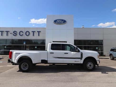 Used 2025 Ford F350 XLT AWD/4WD image 16
