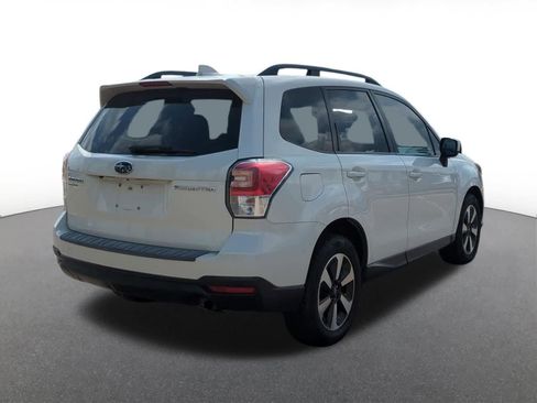 Used 2018 Subaru Forester 2.5i Premium AWD/4WD image 6