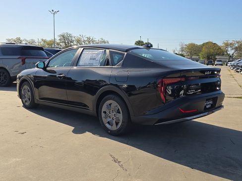 New 2026 Kia K4 LX image 6