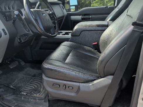 Used 2015 Ford F250 Lariat w/ Lariat Ultimate Package AWD/4WD image 11