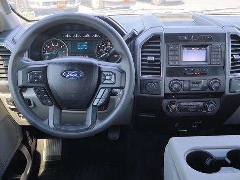 Used 2018 Ford F150 XLT image 33