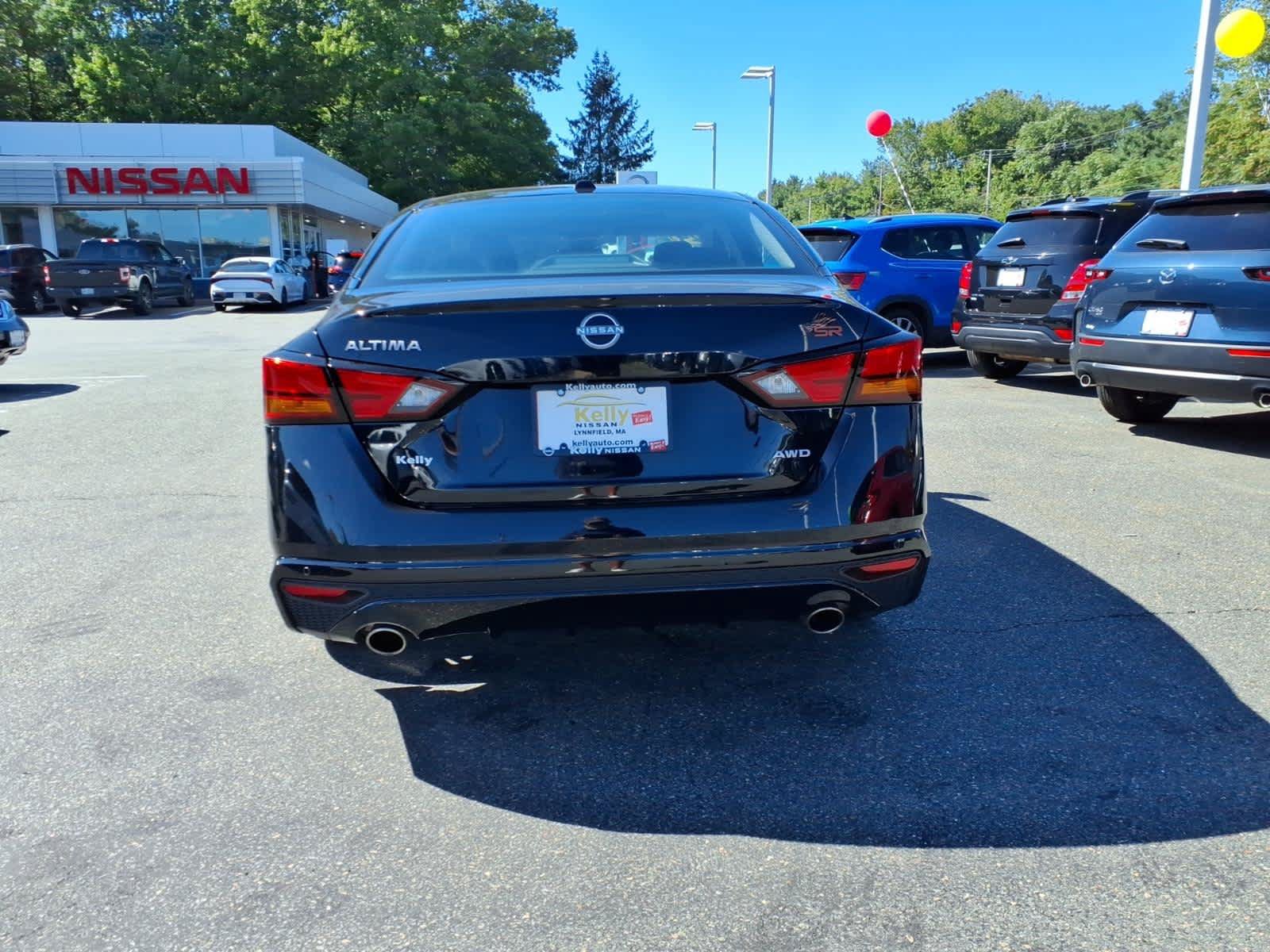 Certified 2024 Nissan Altima 2.5 SR w/ SR Premium Package AWD/4WD image 6