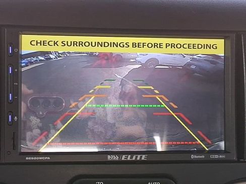 Used 2016 Jeep Wrangler Sahara image 25