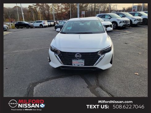 Certified 2025 Nissan Sentra SV w/ Trunk Package FWD image 7