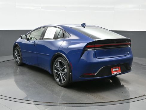 Used 2024 Toyota Prius XLE image 4