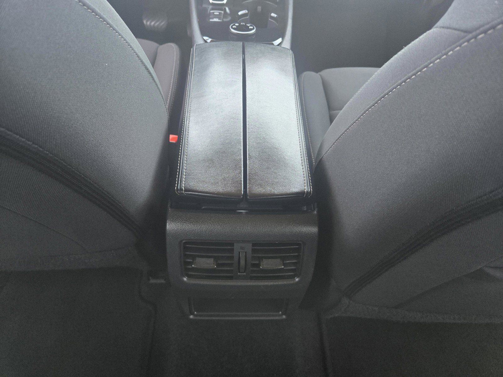 Used 2024 Nissan Rogue S AWD/4WD image 6