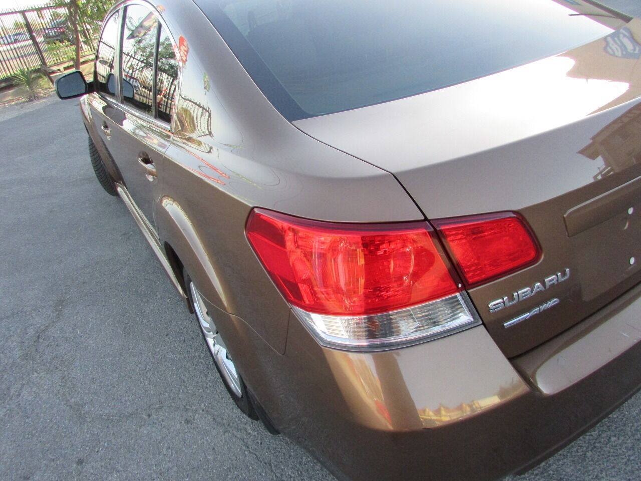 Used 2011 Subaru Legacy 2.5i AWD/4WD image 19