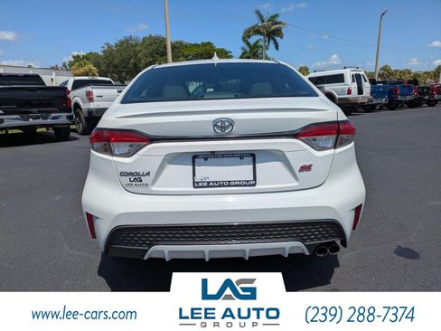 Used 2020 Toyota Corolla SE w/ SE Premium Package FWD image 4