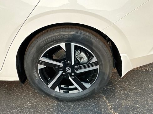 New 2025 Nissan Sentra SV w/ All-Weather Package image 7