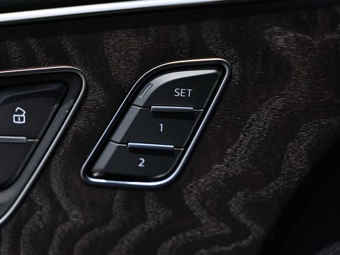 Used 2023 Audi Q8 Premium Plus w/ Premium Plus Package AWD/4WD image 16