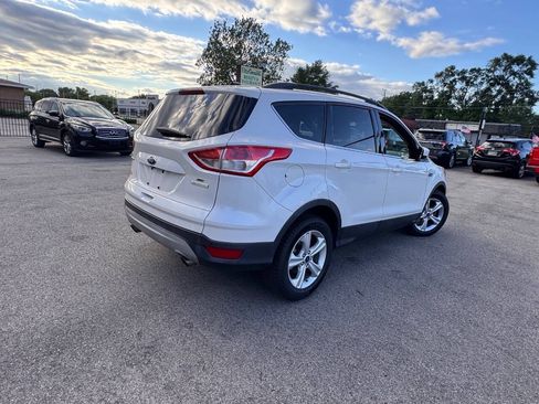 Used 2016 Ford Escape SE w/ Equipment Group 201A FWD image 6