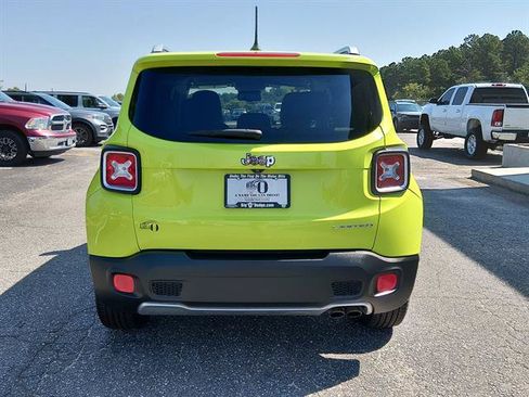 Used 2017 Jeep Renegade Limited FWD image 4
