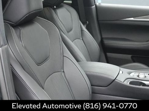 Certified 2026 INFINITI QX60 Luxe w/ Cargo Package AWD/4WD image 8