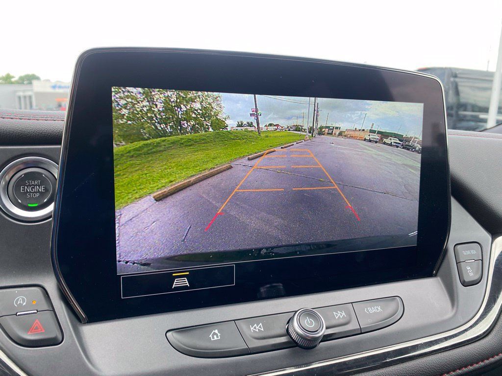 Used 2025 Chevrolet Blazer RS FWD image 21