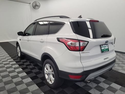 Used 2018 Ford Escape SE w/ SE Sync 3 Package FWD image 5