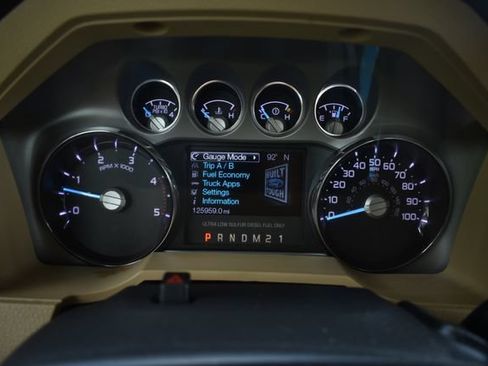 Used 2016 Ford F250 XLT w/ XLT Value Package AWD/4WD image 12
