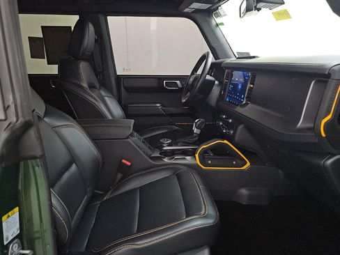 Used 2024 Ford Bronco Badlands AWD/4WD image 8